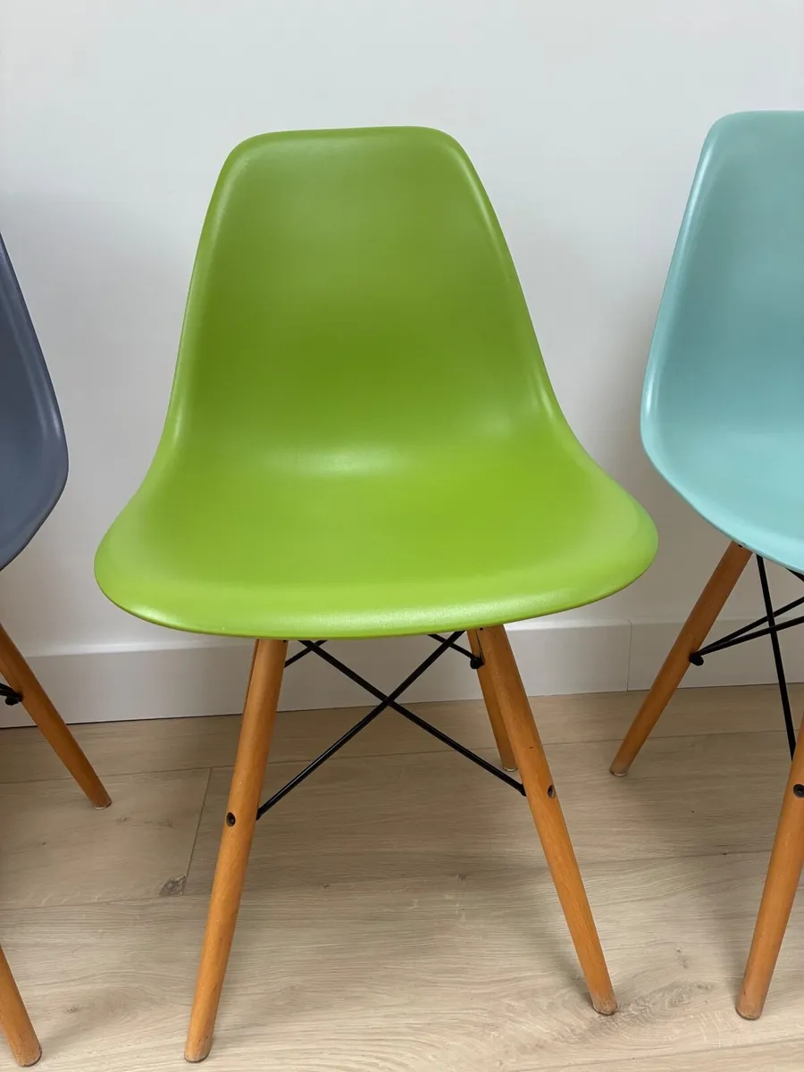 4 x Eames DSW style Dining chair - Image 2