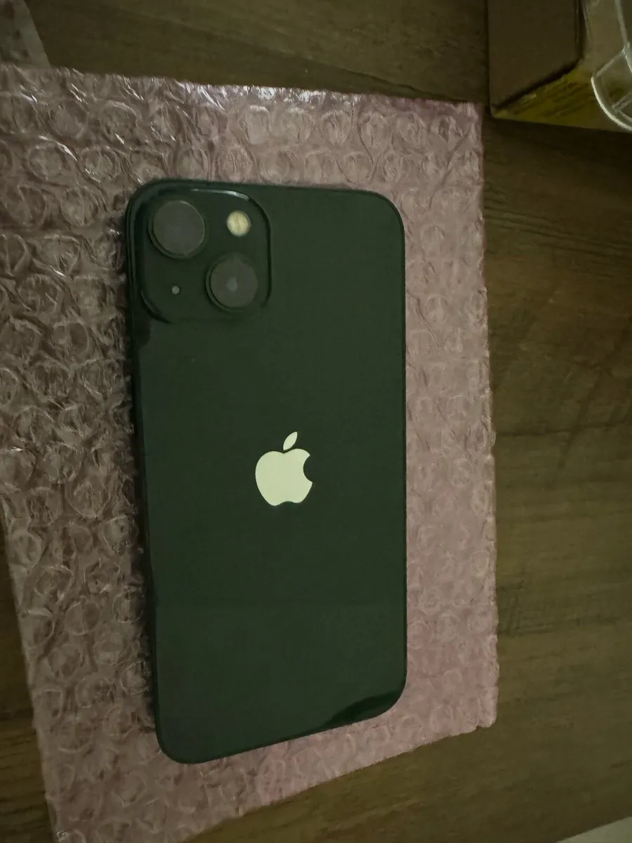iPhone 13 - Image 2
