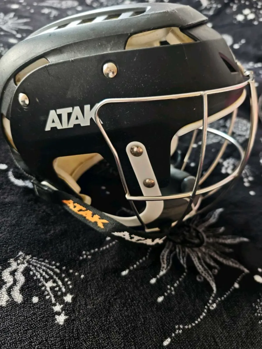 Hurling Helmet - Image 2