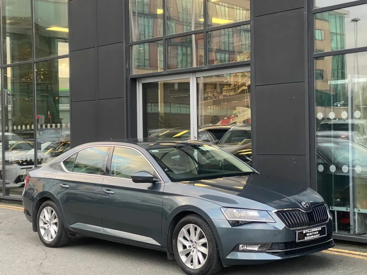 Skoda Superb 1.6 TDi Style Auto - Image 3