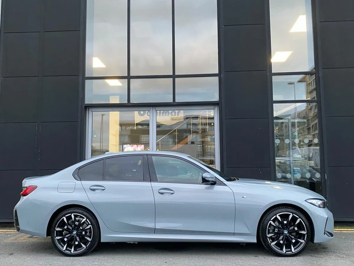 BMW 3-Series 330e M-Sport Auto (PHEV) - Image 4