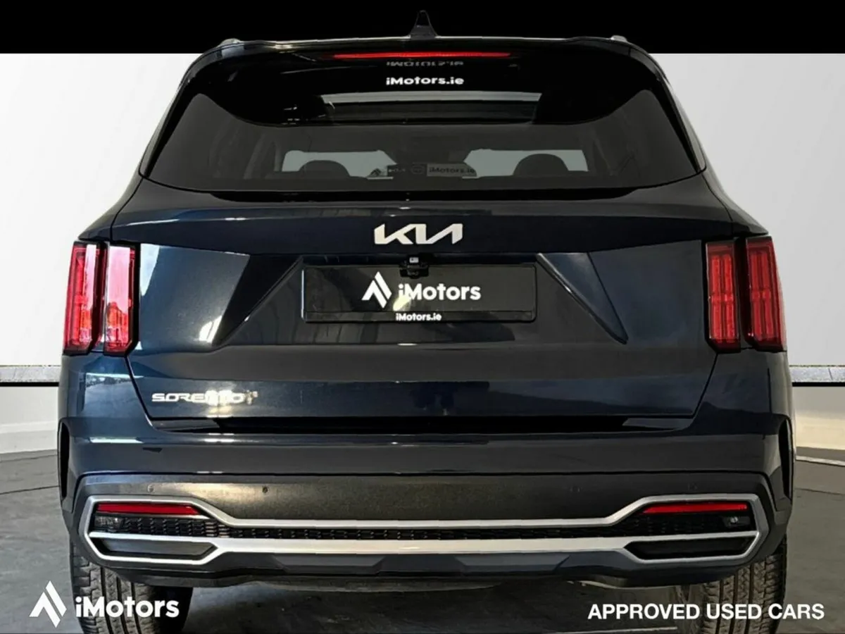 Kia Sorento DIESEL SUNROOF MY23 SAM 5DR Auto - Image 4