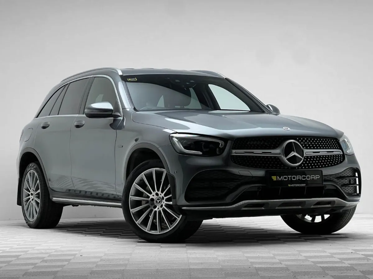 Mercedes-Benz GLC 300 DE AMG LINE PREMIUM - Image 1