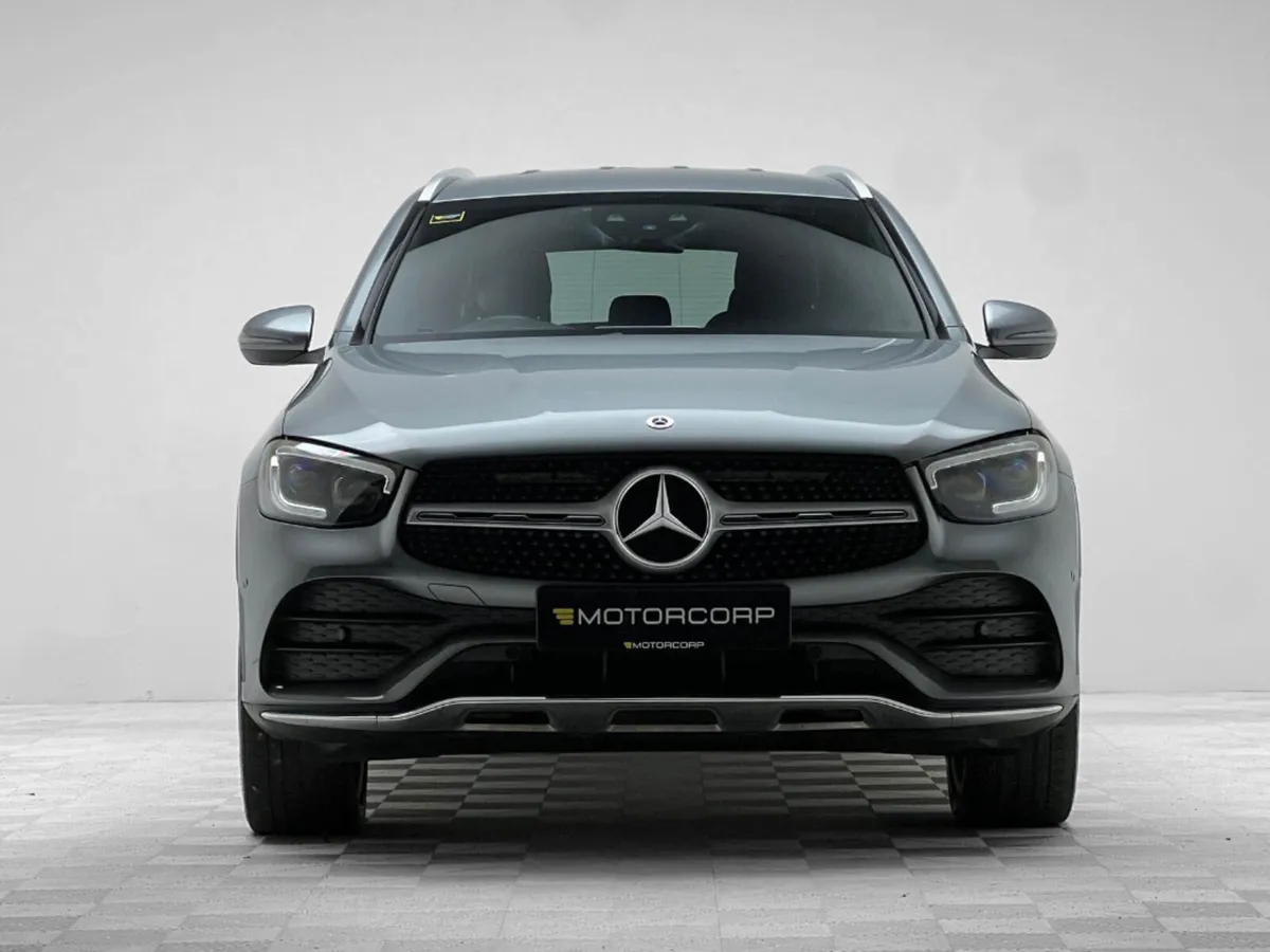 Mercedes-Benz GLC 300 DE AMG LINE PREMIUM - Image 2
