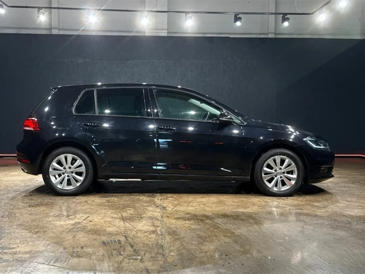 Volkswagen Golf 1.2 AUTOMATIC - Image 3