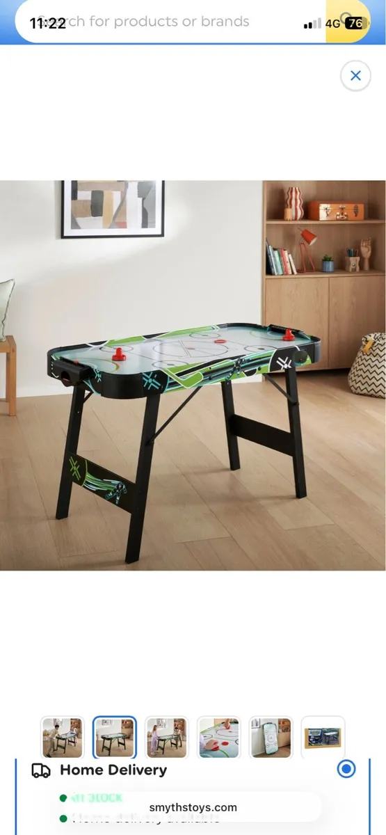 Air hockey table