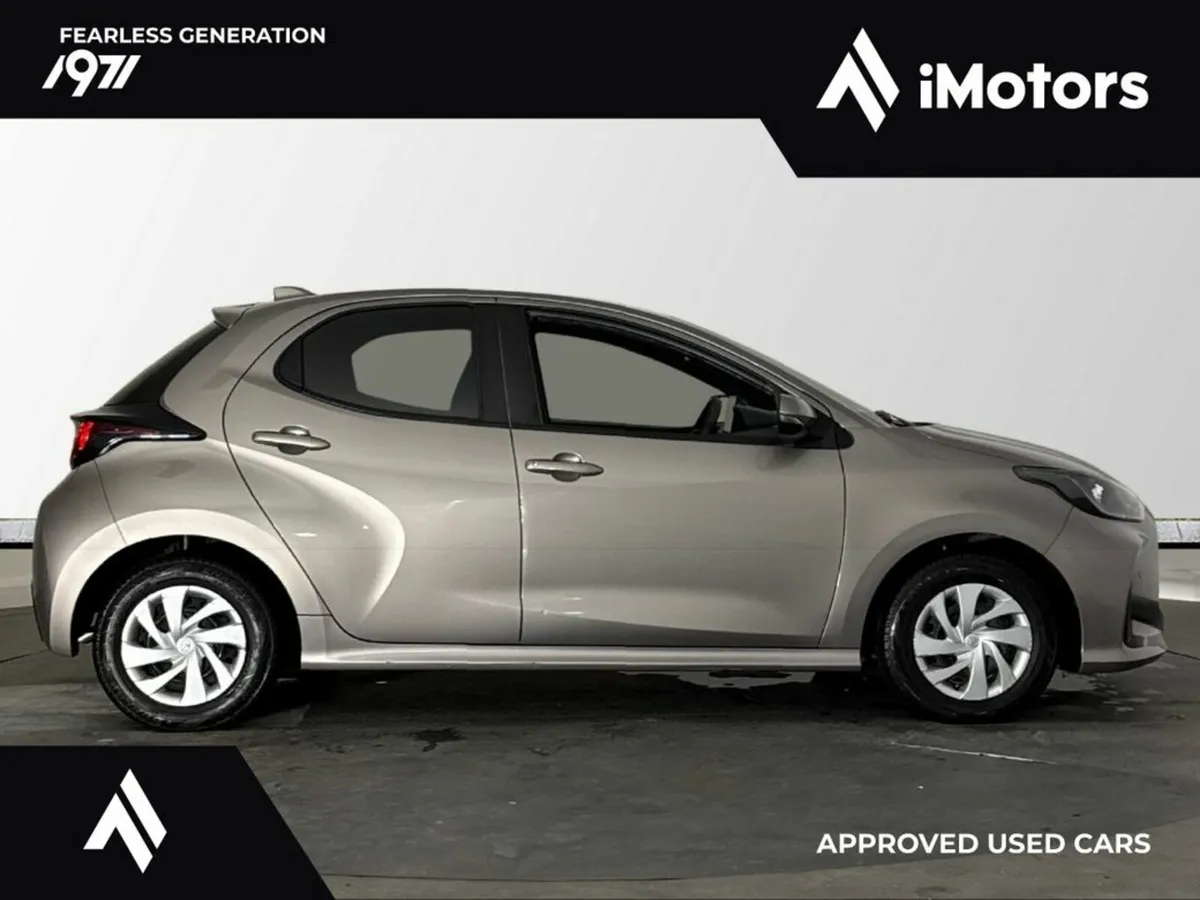 Toyota Yaris COMING SOON Hybrid Automatic X - Image 2