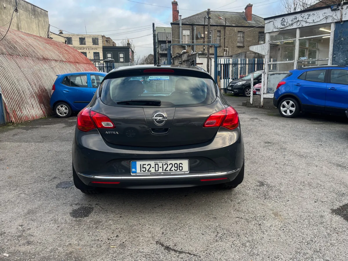 Opel Astra 2015, LOW MILEAGE, FULL SERVICE HISTORY - Image 4