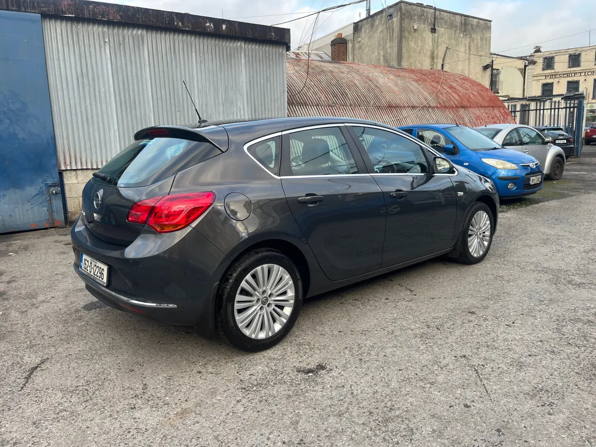 Opel Astra 2015, LOW MILEAGE, FULL SERVICE HISTORY - Image 3