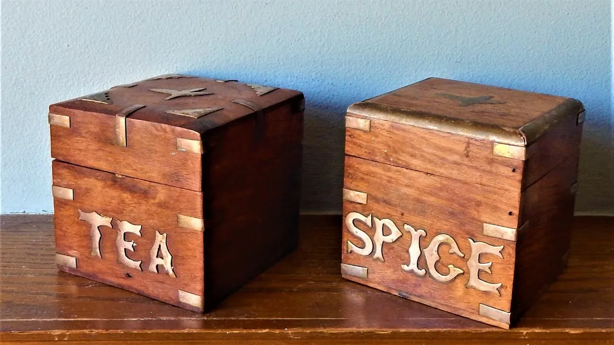 2 Wood and Brass Caddys - Image 1