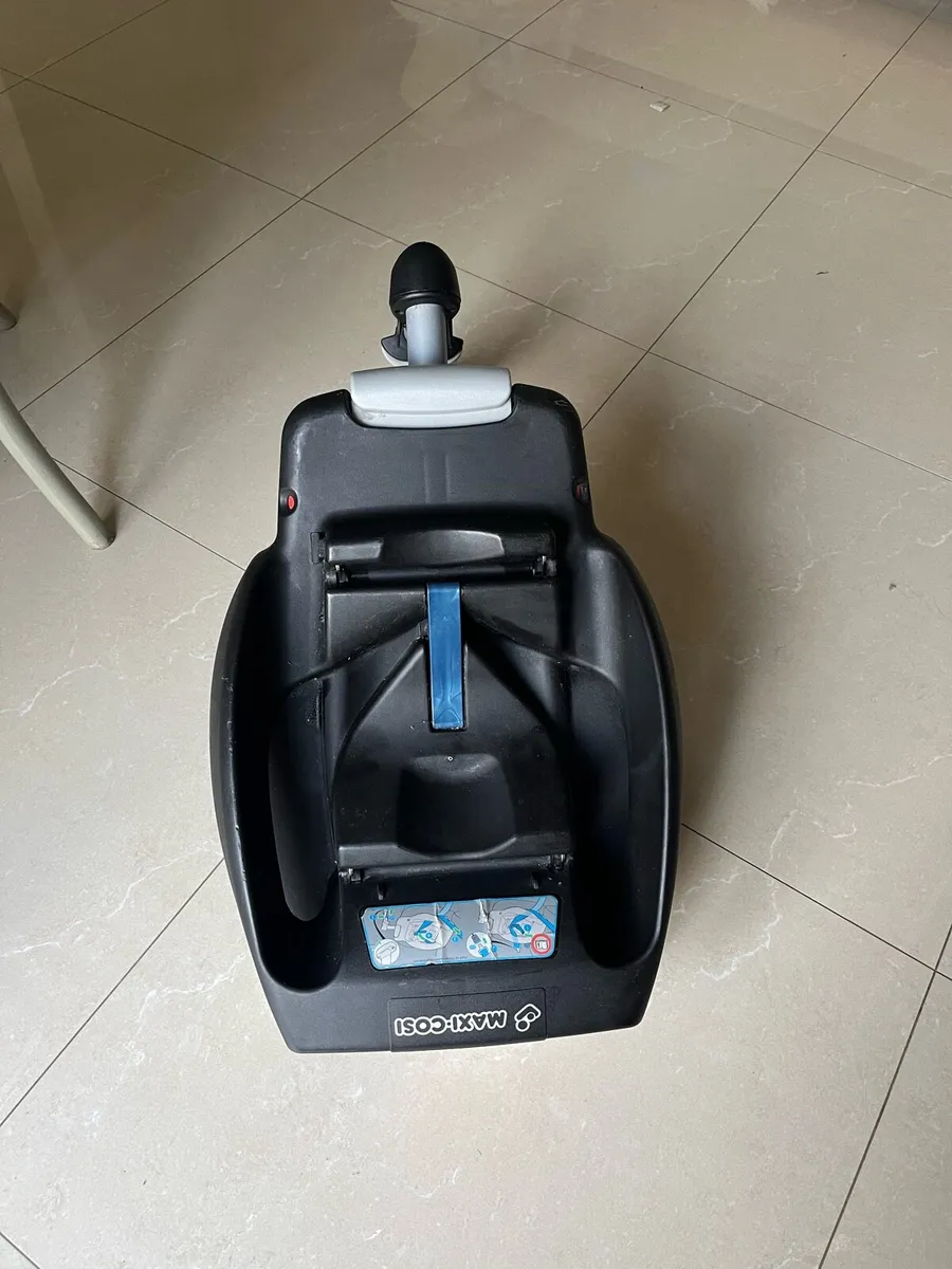 Maxi Cosi CabrioFix base - Image 3