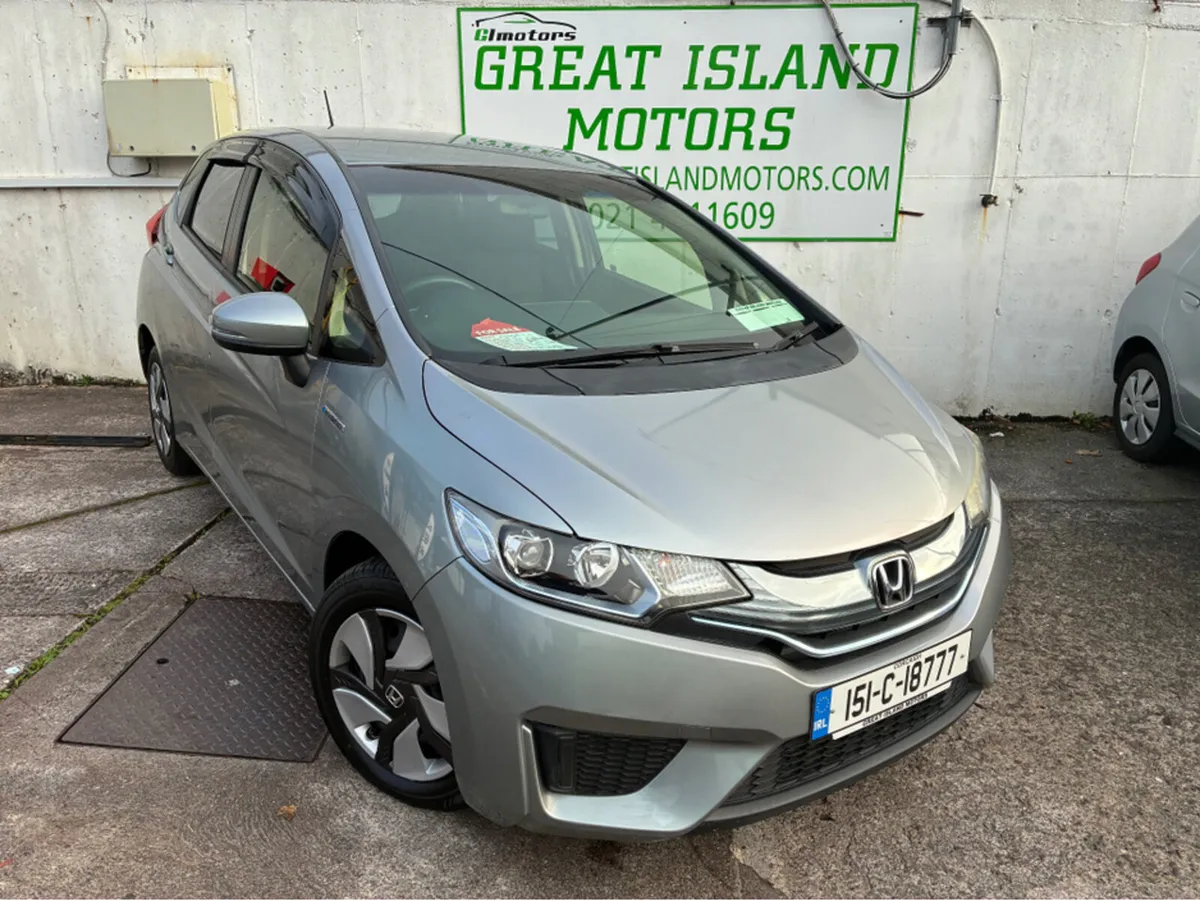 Honda Fit DAA-GP5 - Image 1