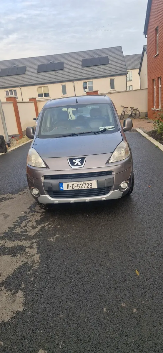 Peugeot Partner Tepee 2011 - Image 1