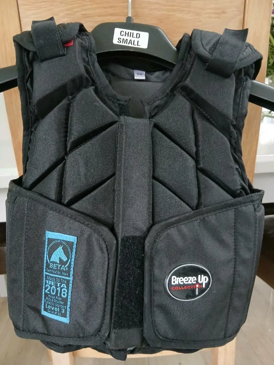Childs Breeze Up Body Protector - Image 1