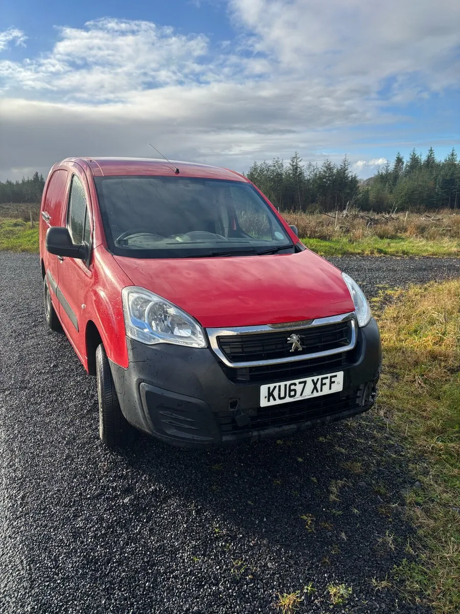 2017 Peugeot partner TREK - Image 1