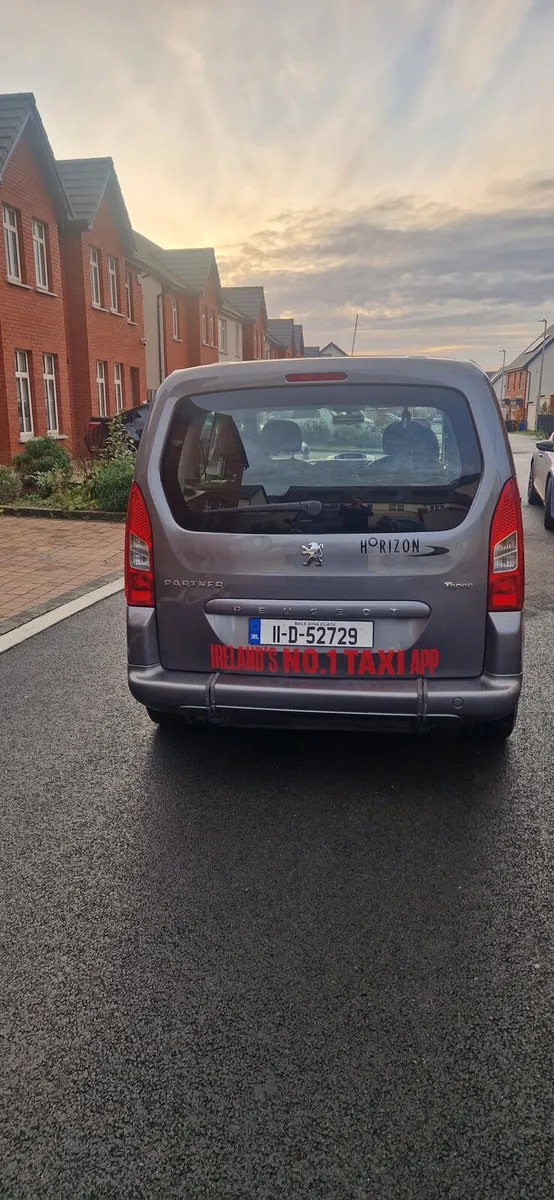 Peugeot Partner Tepee 2011 - Image 4