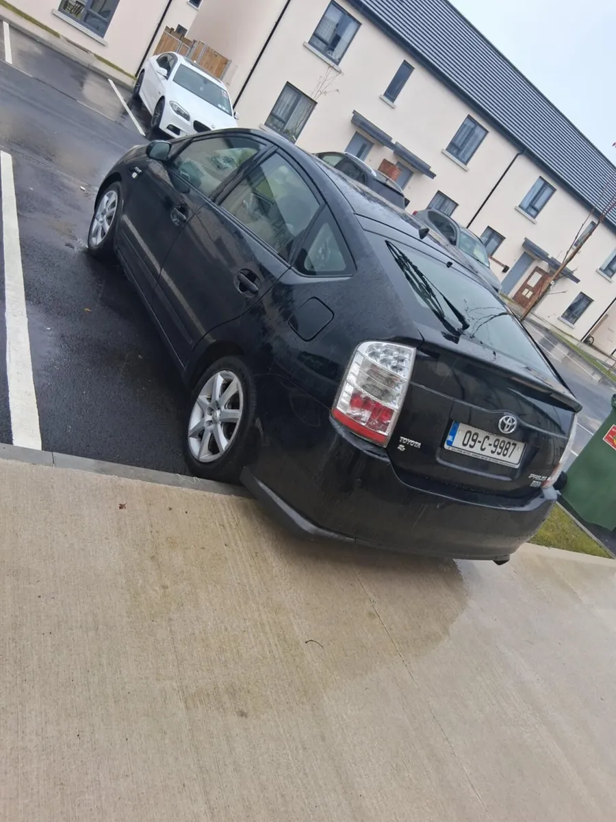 Toyota prius automatic 2800€ - Image 1