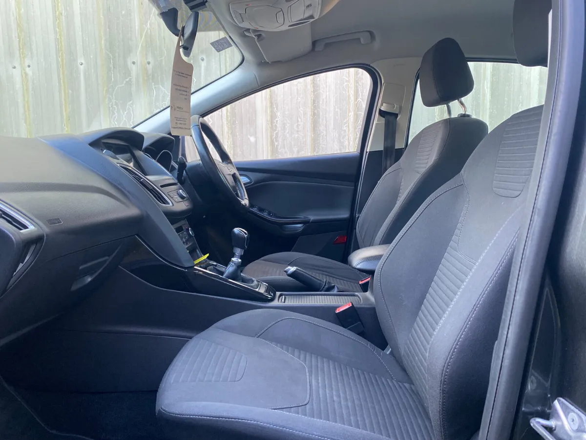 Ford Focus 2018///TITANIUM//LOW KLMS//NCT 01-28 - Image 4