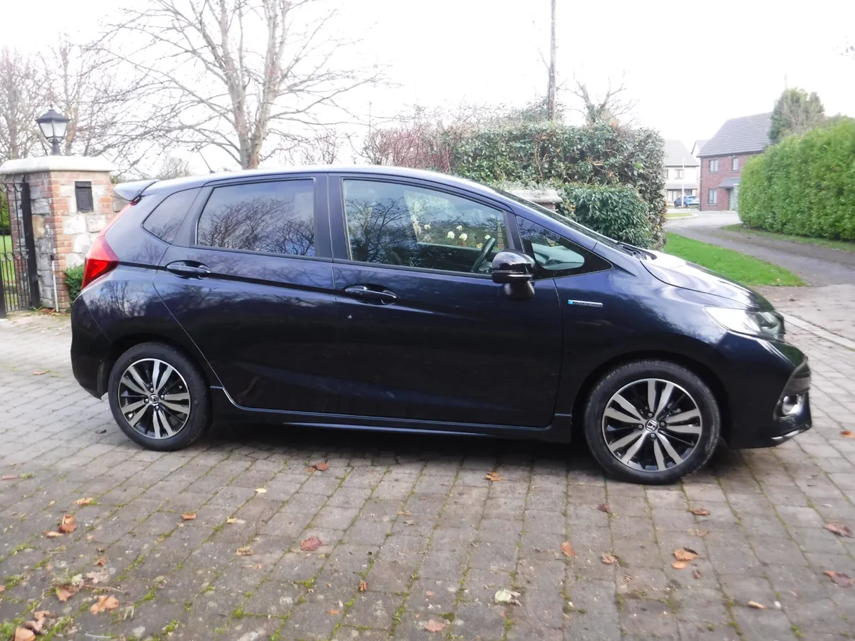 HONDA FIT 1.5 AUTO HYBRID SPORTS NCT 11/27 ANDROID - Image 2