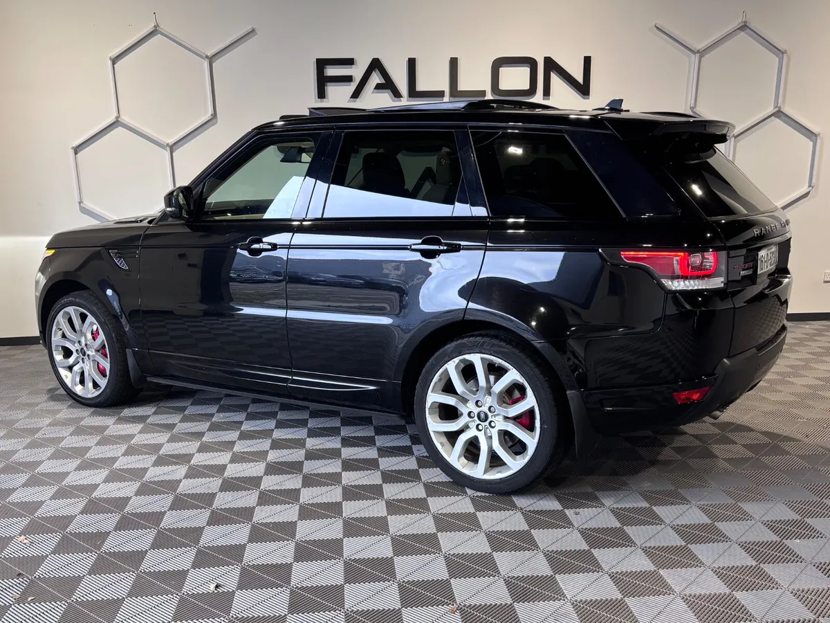 Land Rove Range Rover Sport 3.0 SDV6 AUTOBIOGRAPHY - Image 4