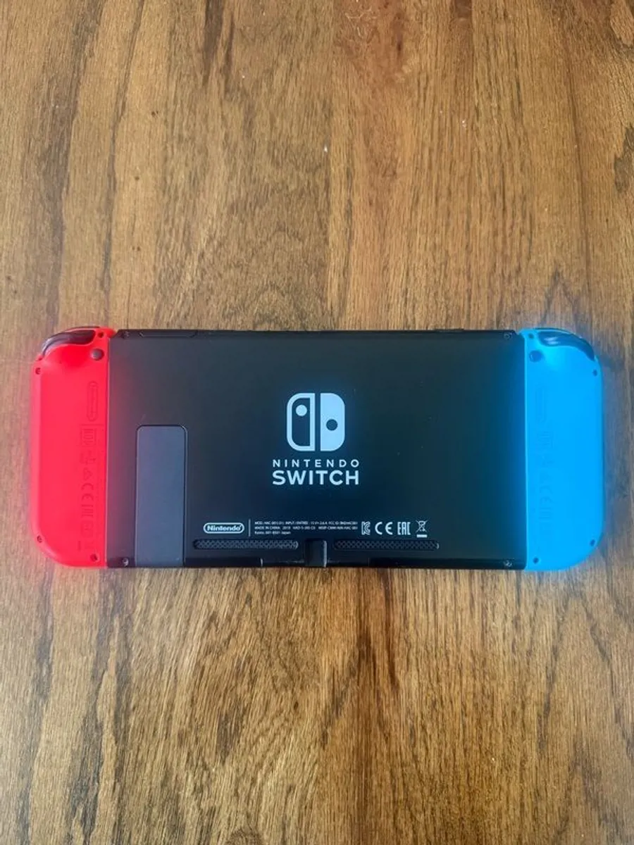 Nintendo Switch Bundle - Image 3