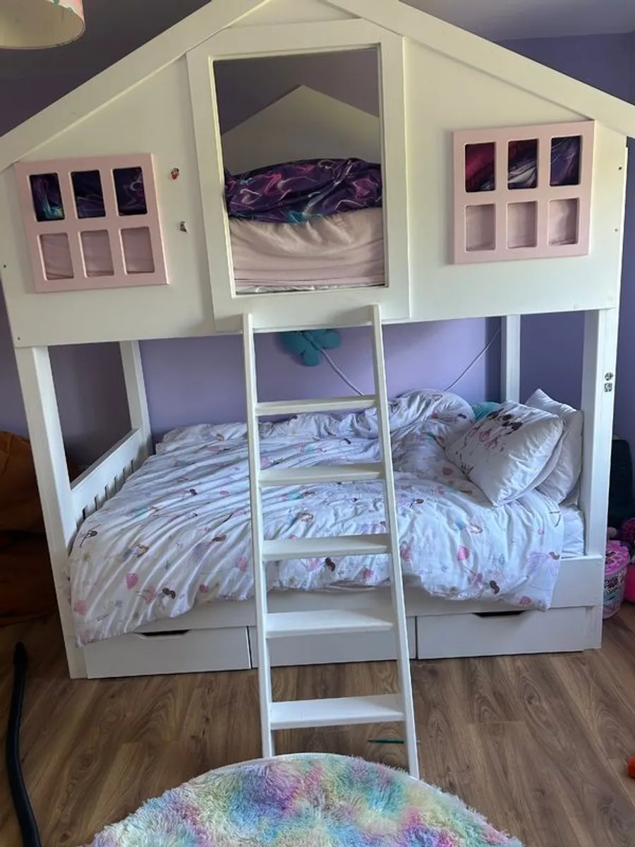 Bunk bed