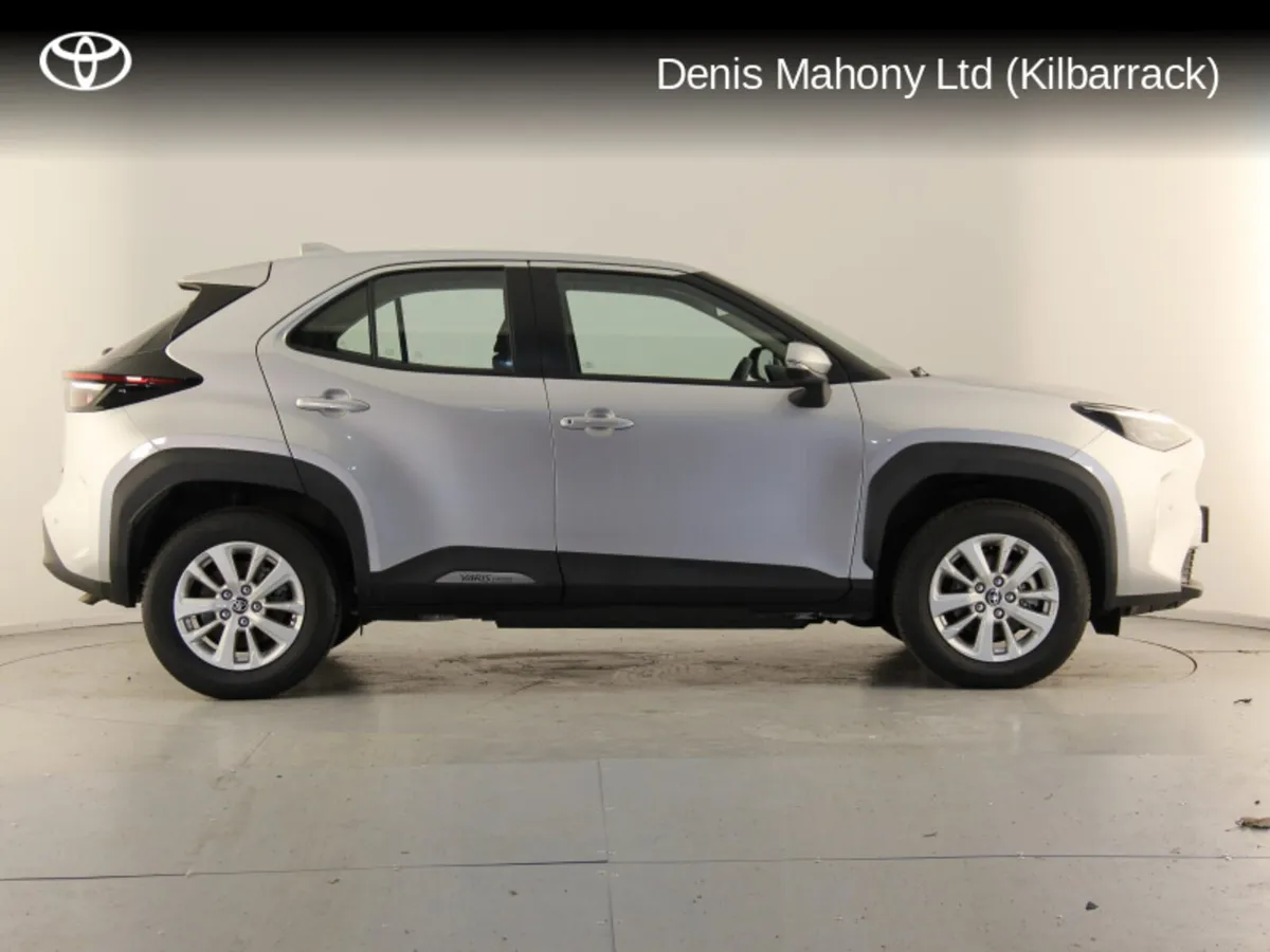 Toyota Yaris Cross Hybrid - Image 3