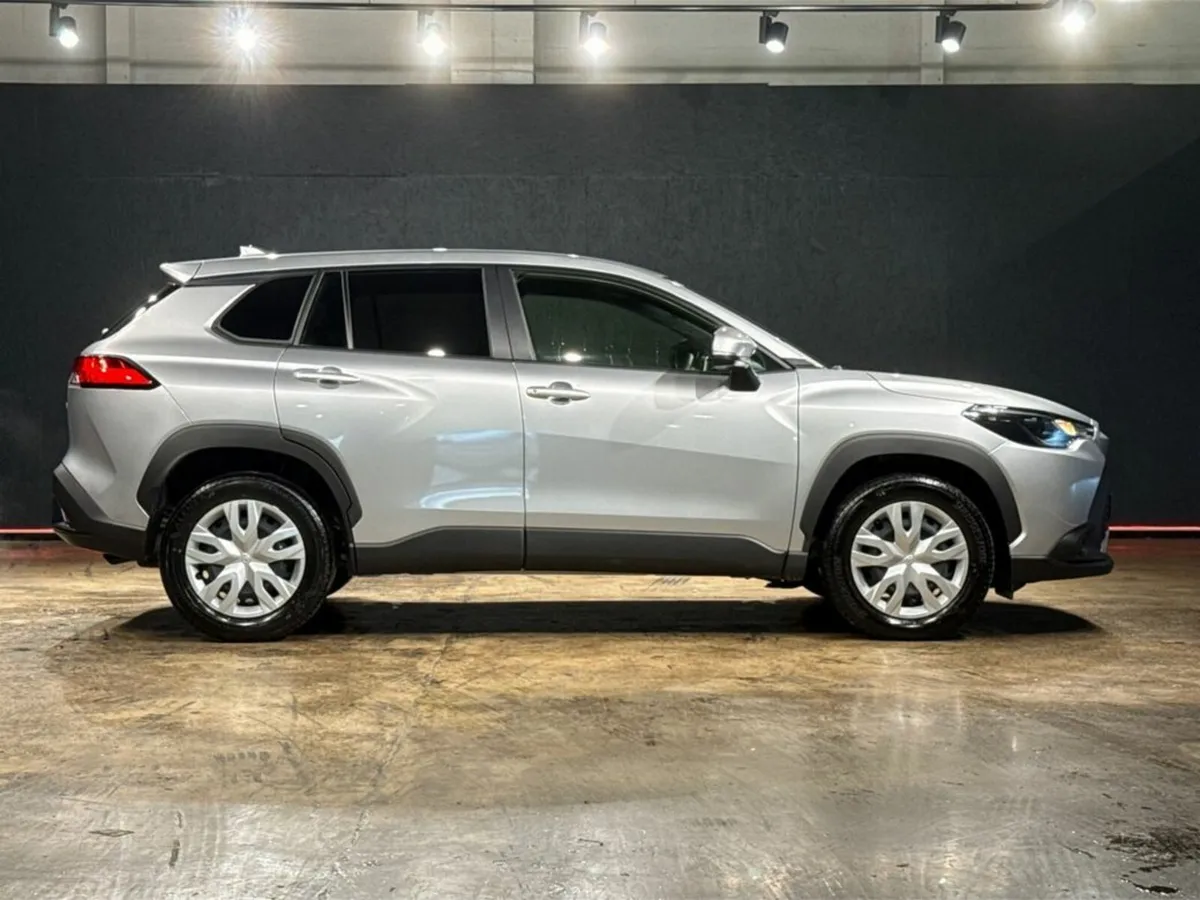 Toyota Corolla Cross HYBRID - REVERSE CAMERA - PAR - Image 3