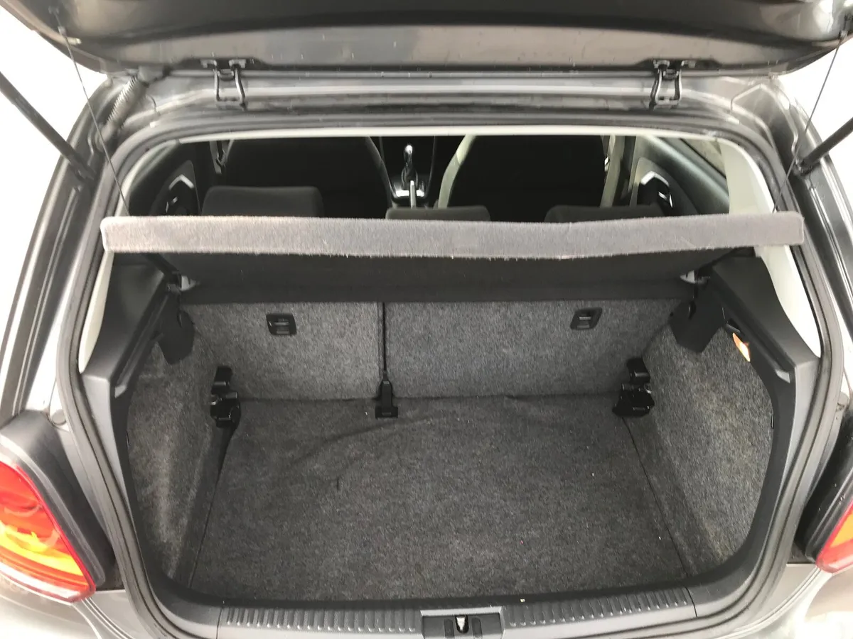 Volkswagen Polo 2014 - Image 2