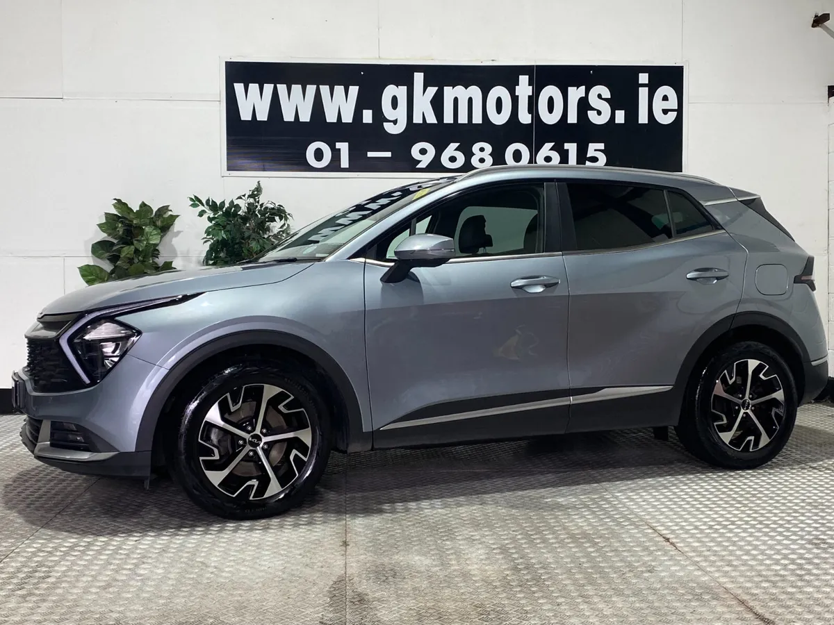 Kia Sportage 2023//DIESEL//HYBRID//LOW KLMS/// - Image 3