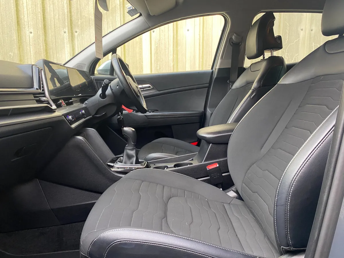 Kia Sportage 2023//DIESEL//HYBRID//LOW KLMS/// - Image 4