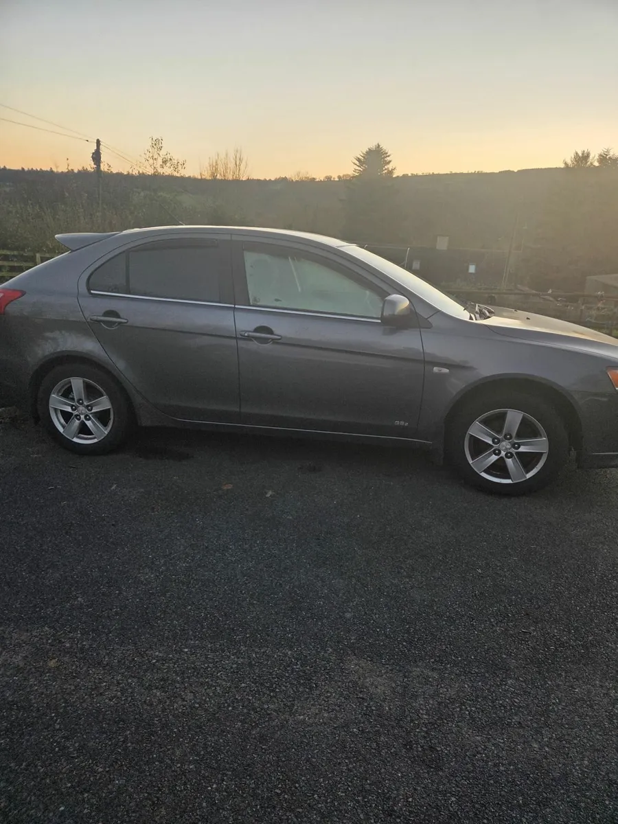 Mitsubishi Lancer 2010 - Image 3