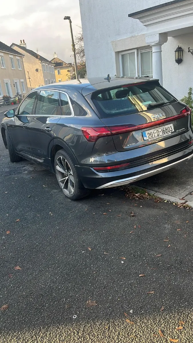 Audi e-tron 2020 - Image 2
