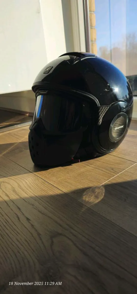 Used leather pants, helmets - Image 2