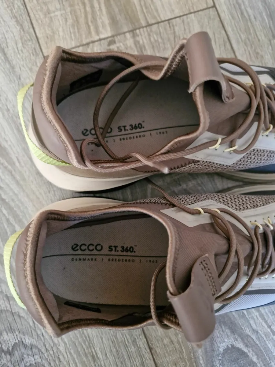 Mens Ecco Trainers size 9/ 43 - Image 2