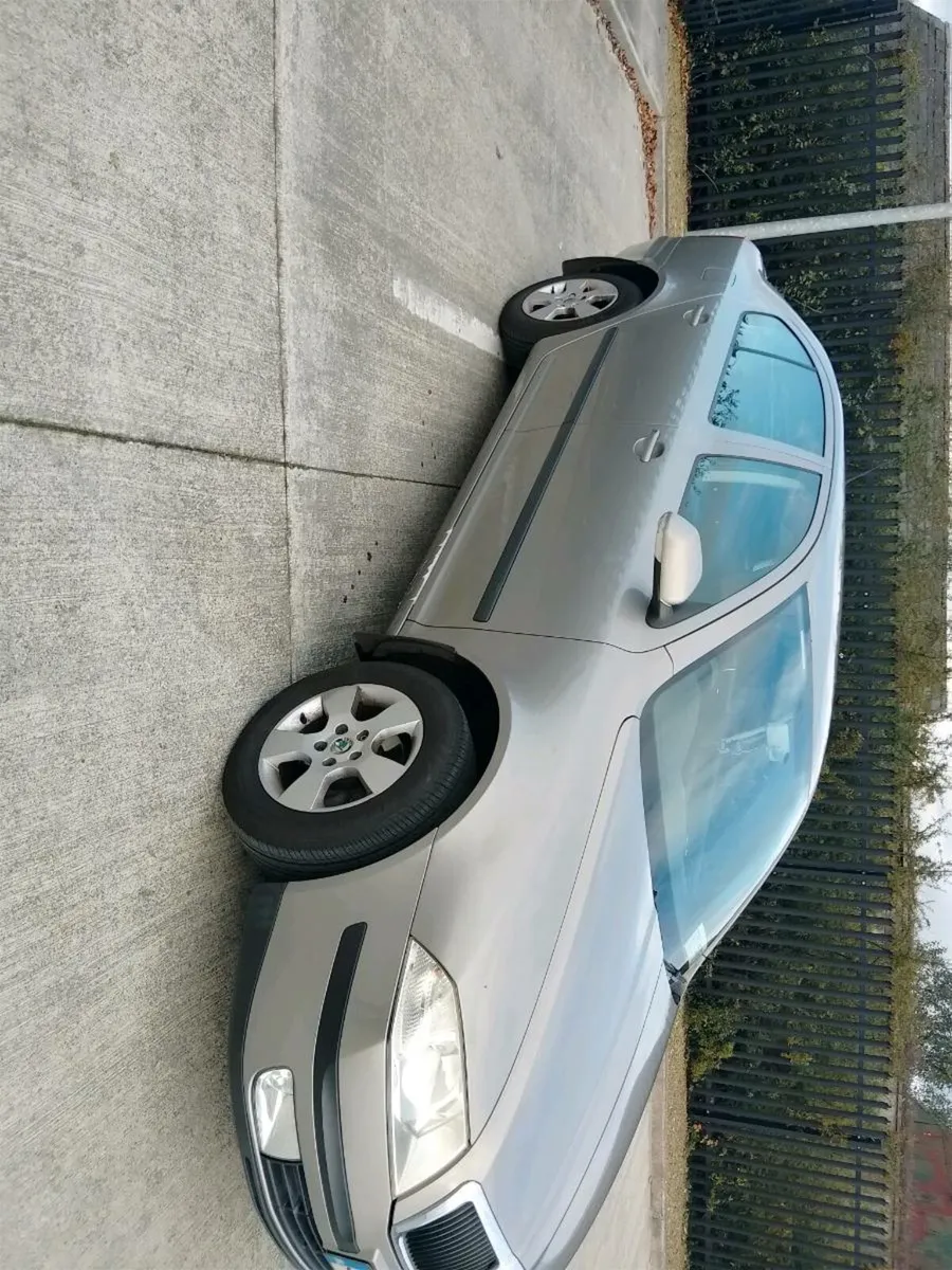 07 Skoda Octavia - Image 2