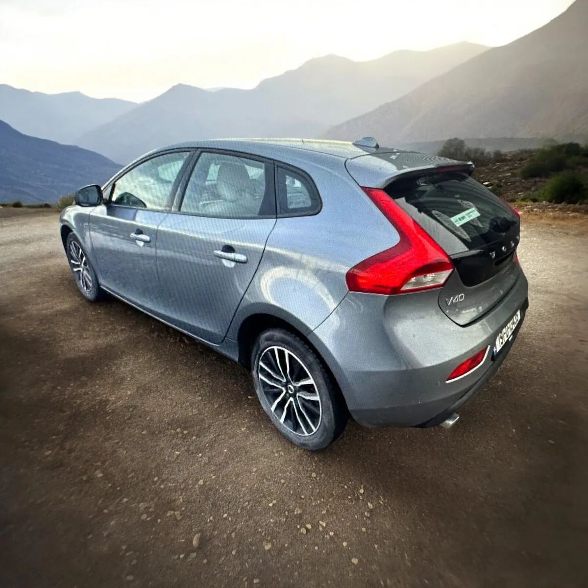 2019 Volvo V40 D3 (150hp) Momentum Automatic - Image 2