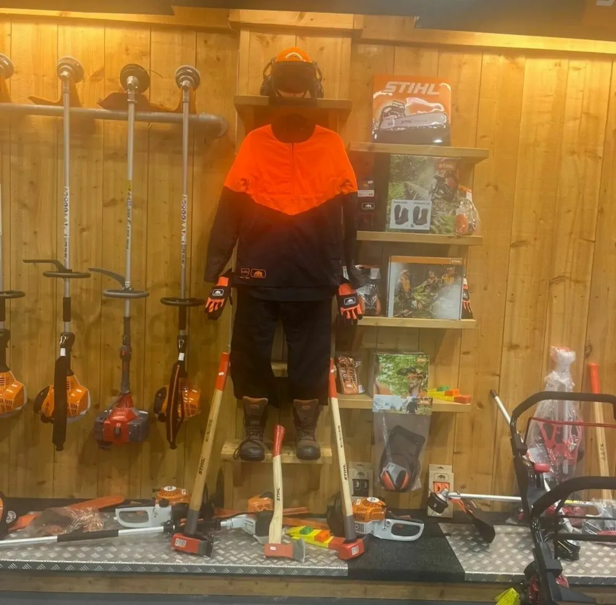 Chainsaw Personal Protective Equipment - Image 1