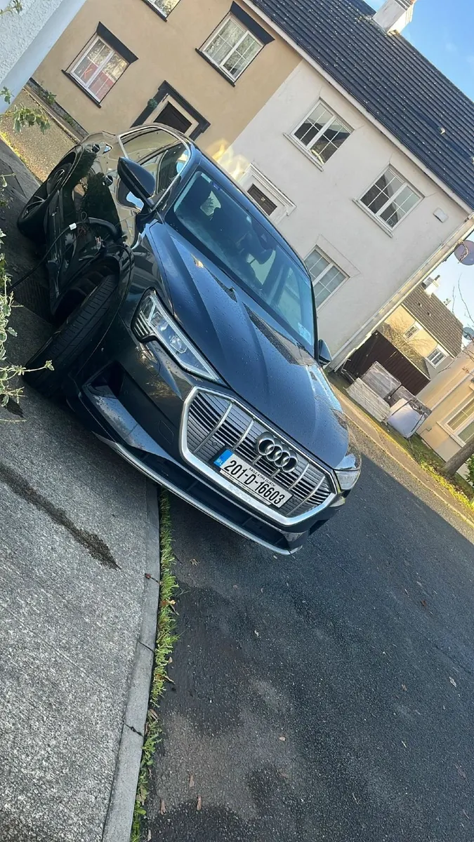 Audi e-tron 2020 - Image 1