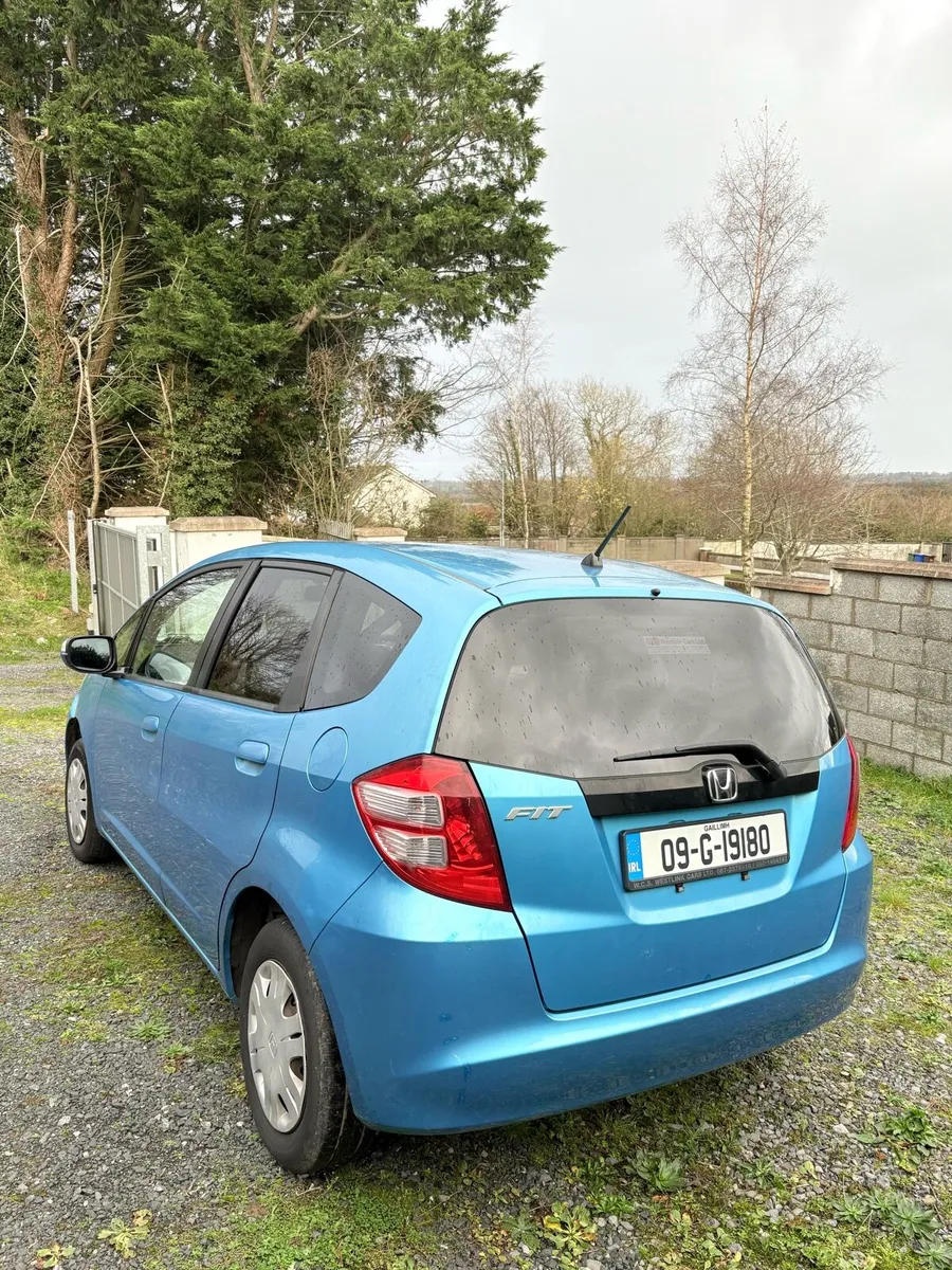 €4300 Honda Fit 1.3 Automatic 2009 [Low mileage] - Image 3