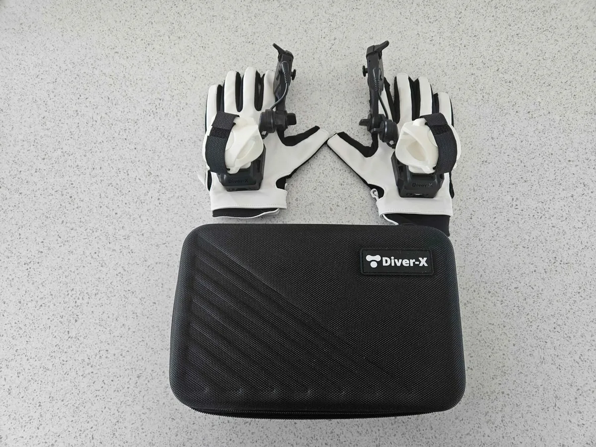VR Diver-x Contact glove 2 - M - Image 1