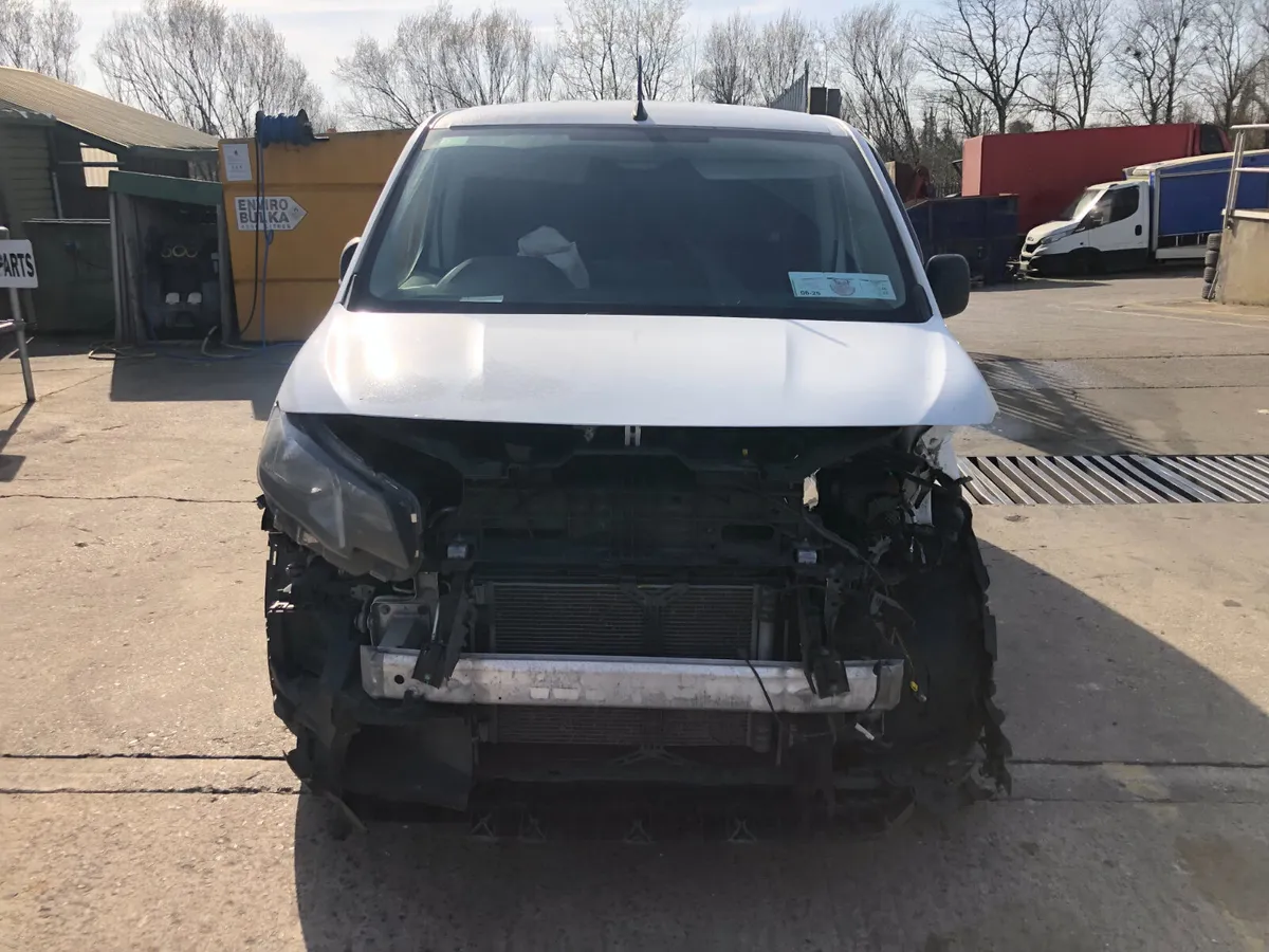2023 PEUGEOT PARTNER 1.5L D (for parts only) - Image 2