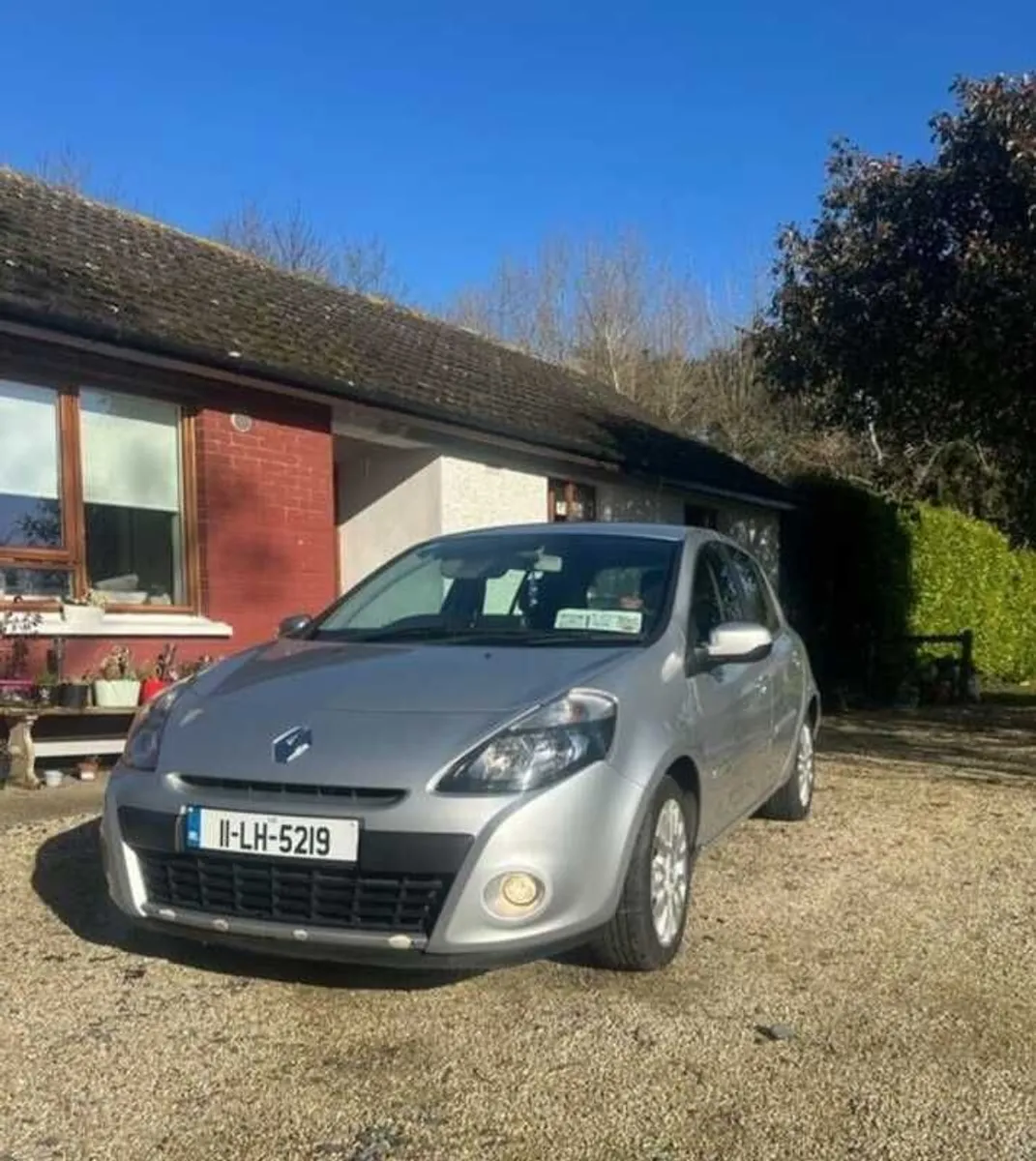 Selling Lovely Renault Clio 2011 In South Dublin - Image 2