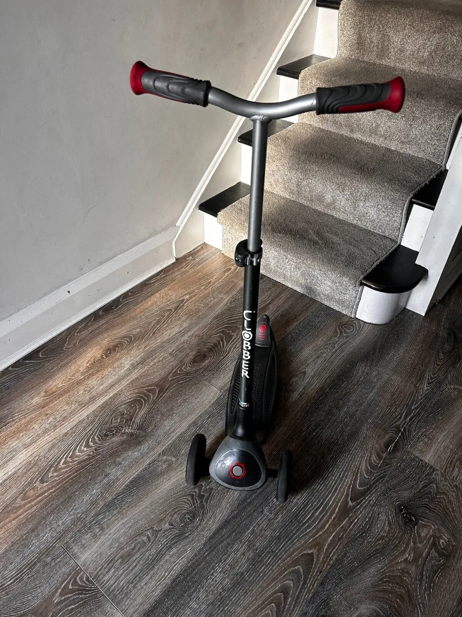 3 wheeler scooter -Globber - Image 2