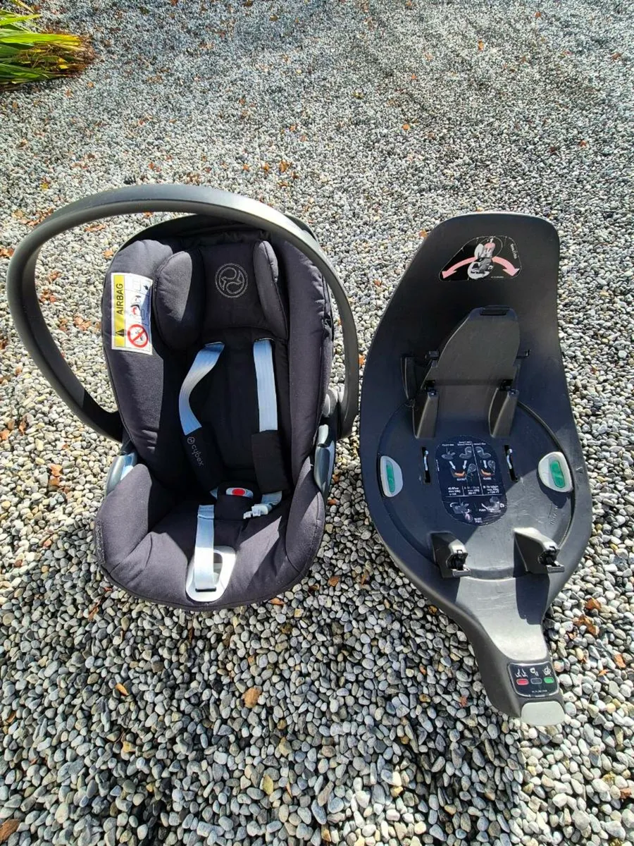 Cybex Baby Car seat - Image 1