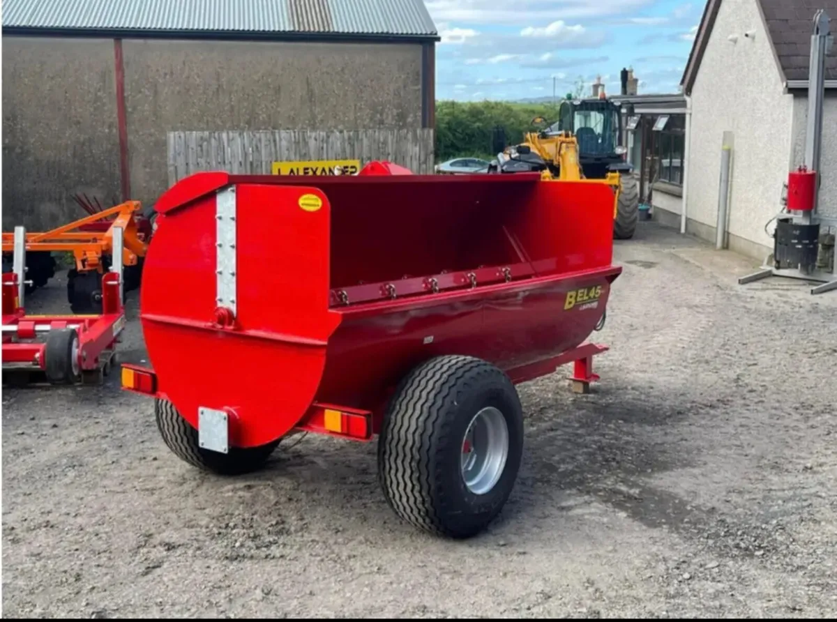 MANURE ROTOSPREADER DUNG SPREADER BELMAC 4.5 - Image 2