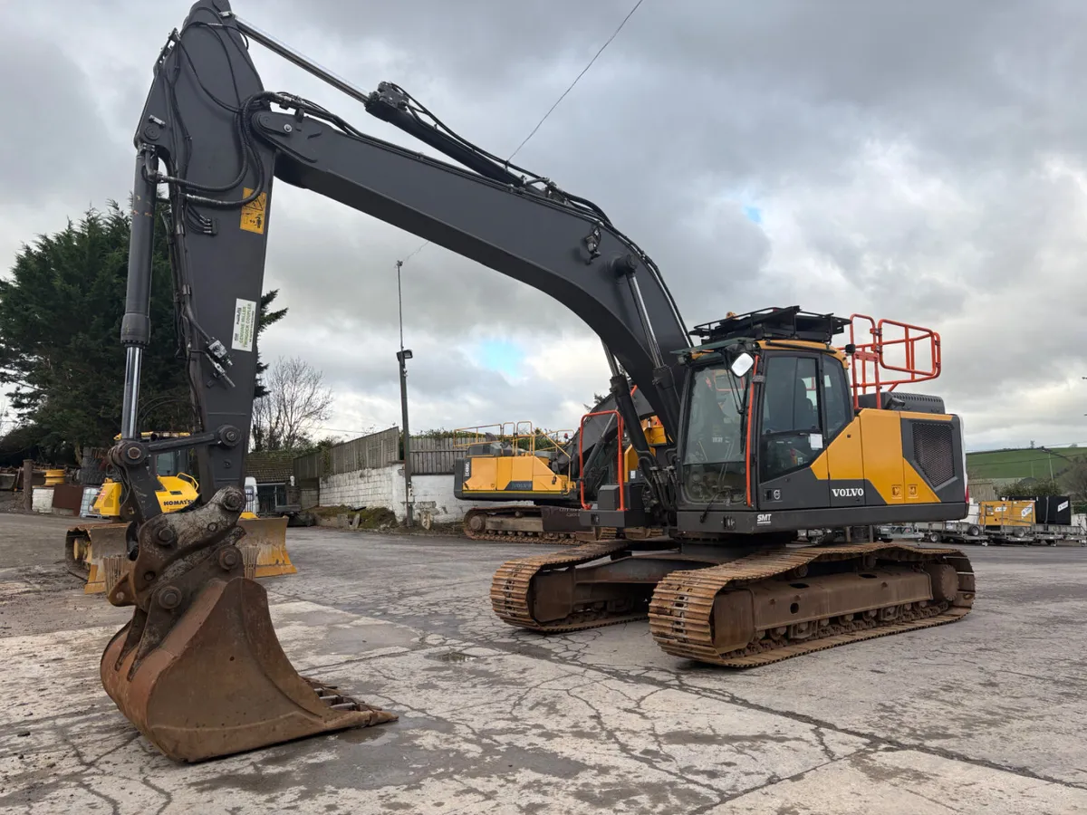 volvo EC250 EL - Image 2