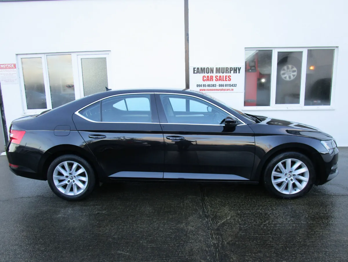 Skoda Superb 2022 - Image 4