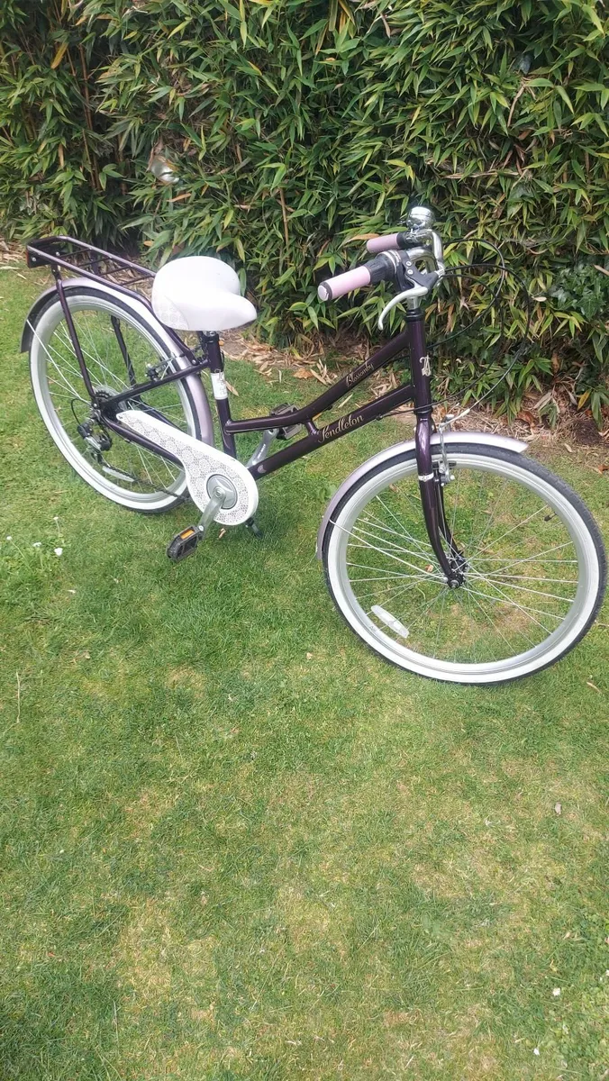 Girl's Bike - Image 1