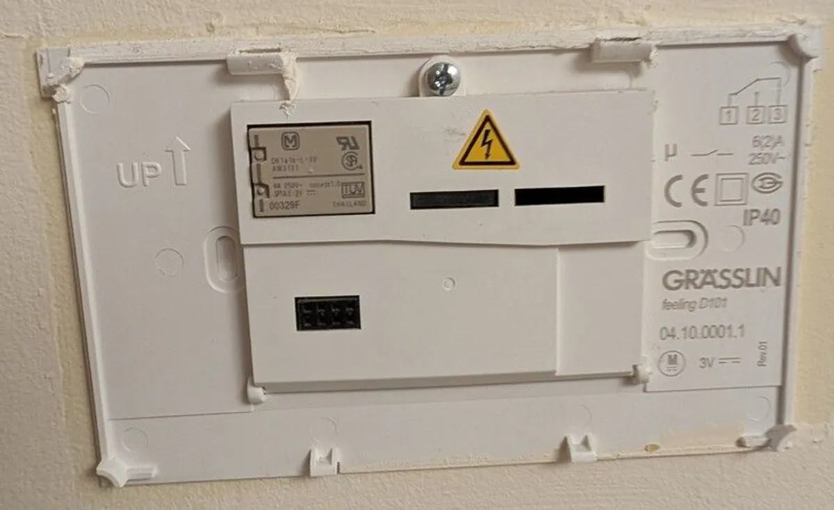 Grasslin Feeling D101 2x Programmable Wired Thermostats - Image 3